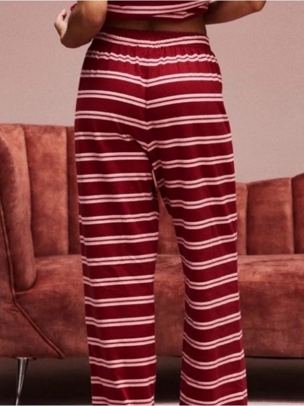 Striped Red & White Oversized Sweatshirt - Women's Cozy Pullover - Picture 5 of 7